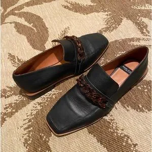 Angel Alarcon Cream Leather Loafers with Tortoise Chain s_wp_650a50c1fb7304a3960dc130.webp main image 3